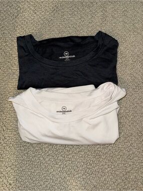Real Essentials Women’s 2XL Short Sleeve Shirts Black White 2 Pack Activewear